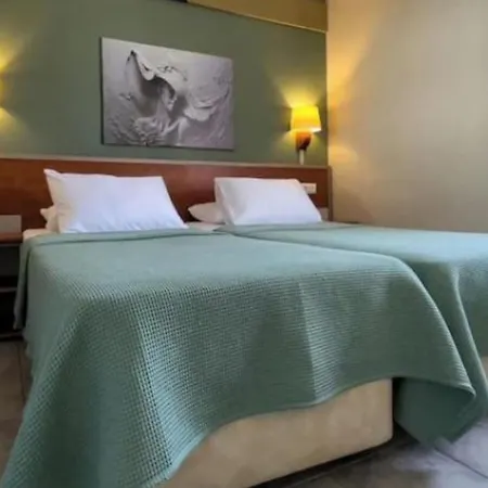 Mar מלון מרמריס